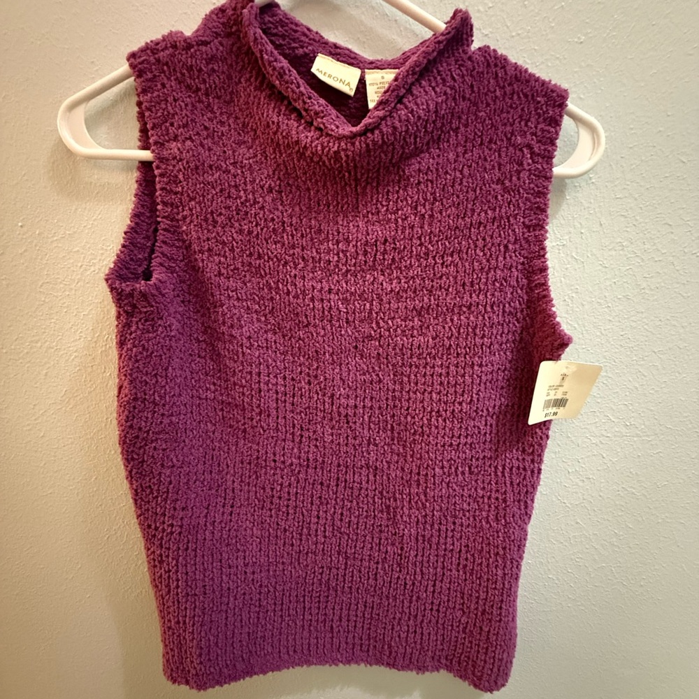 Sleeveless sweater